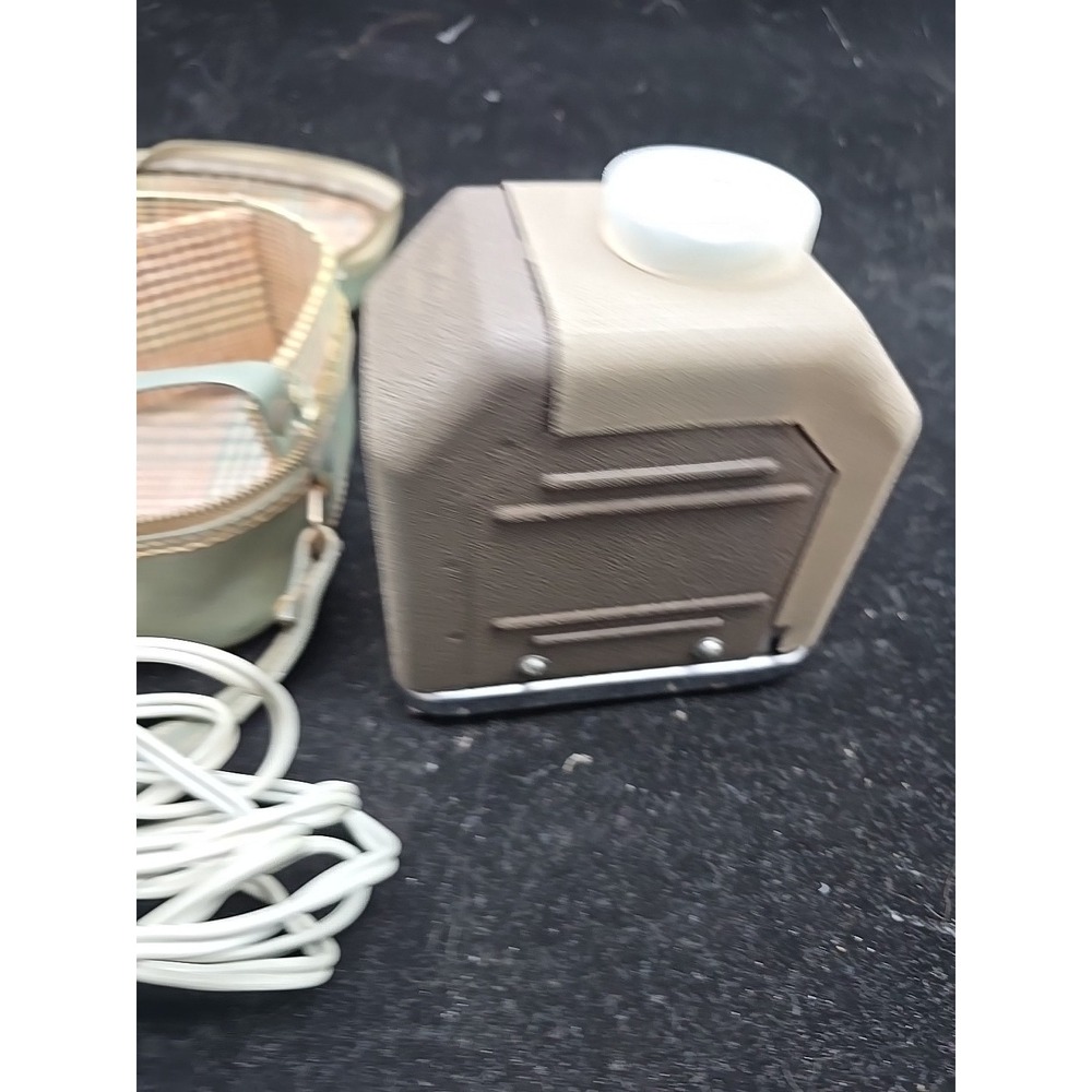 Vintage Luminar Mini Slide Projector Made In Japan With Case Tested Works! - Picture 4 of 15